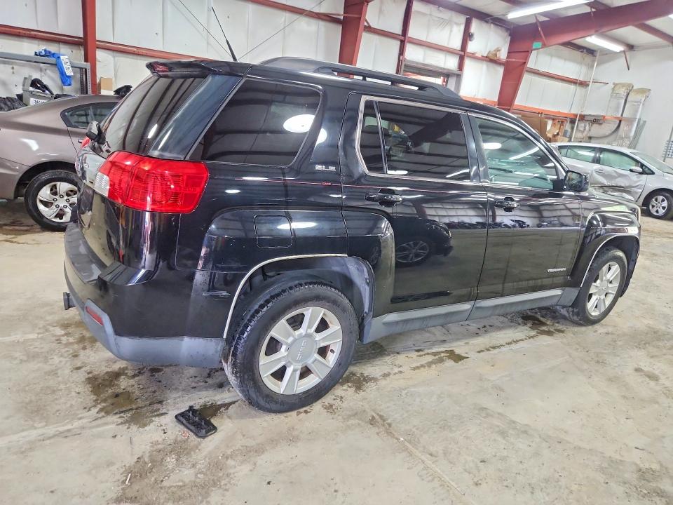 Photo 3 from auction – 2010 GMC TERRAIN with VIN 2CTALDEW6A6301997