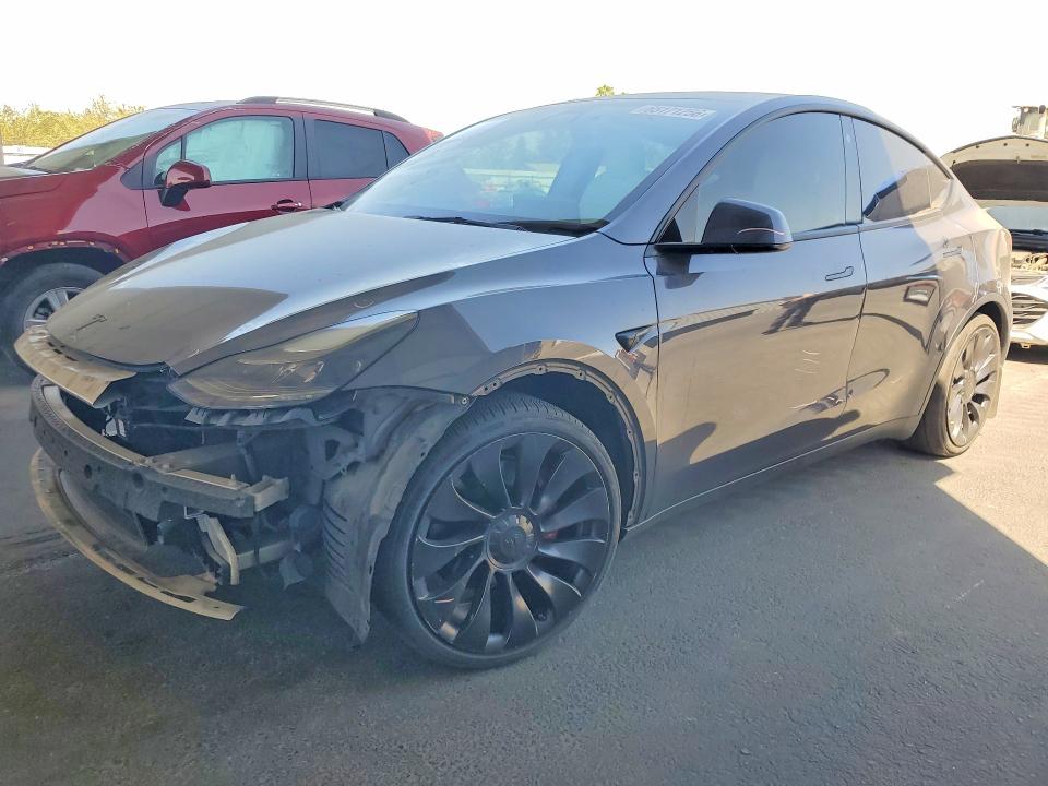 TESLA MODEL Y 2022 with VIN 7SAYGDEF5NF439046 - Photo from auction