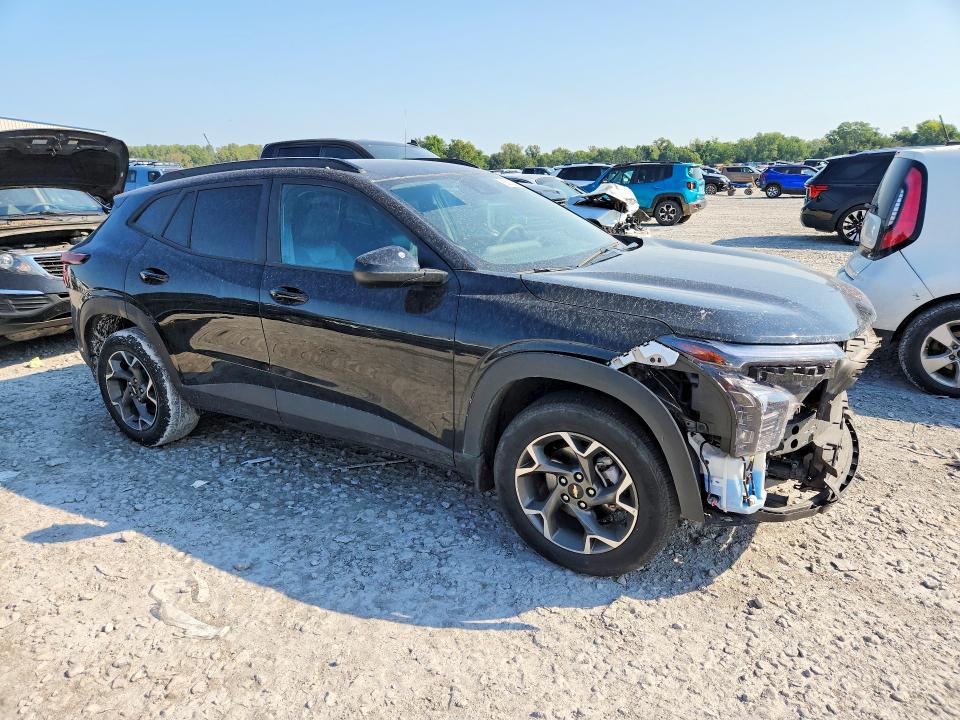 Photo 4 from auction – 2025 CHEVROLET TRAX with VIN KL77LHEP1SC102089