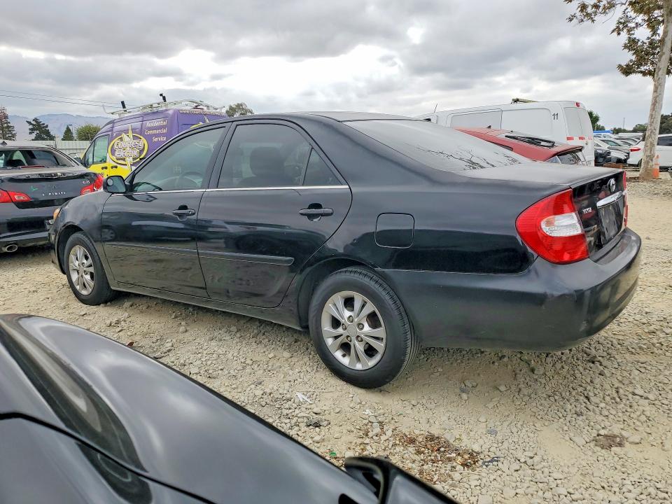 Photo 2 from auction – 2004 TOYOTA CAMRY with VIN 4T1BF32K24U079673