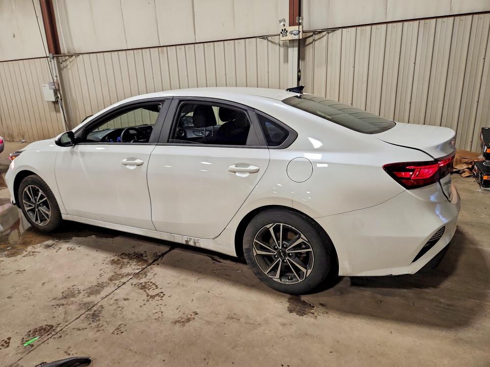 Photo 2 from auction – 2023 KIA FORTE with VIN 3KPF24AD1PE630138