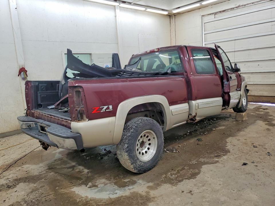 Photo 3 from auction – 2002 CHEVROLET SILVERADO with VIN 2GCEK19T521404714