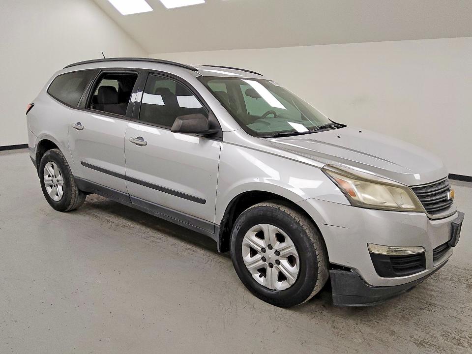 Photo 4 from auction – 2015 CHEVROLET TRAVERSE with VIN 1GNKRFEDXFJ344703