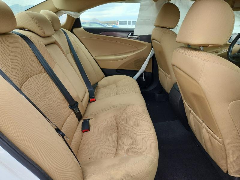 Photo 10 from auction – 2015 HYUNDAI SONATA HYBRID with VIN KMHEC4A41FA139848