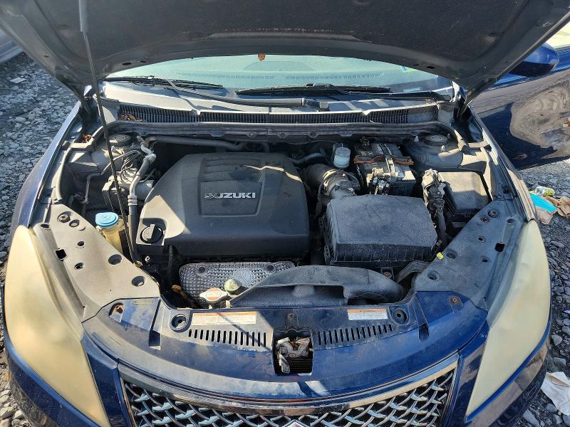 Photo 11 from auction – 2010 SUZUKI KIZASHI with VIN JS2RF9A75A6100640