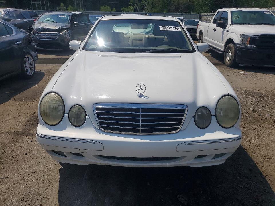 Photo 5 from auction – 2000 MERCEDES-BENZ E with VIN WDBJF65J3YB131364