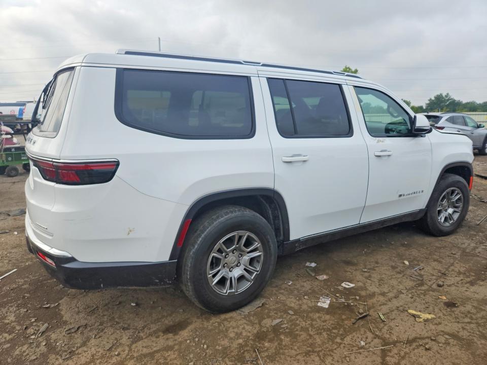 Photo 3 from auction – 2022 JEEP WAGONEER with VIN 1C4SJVDT3NS178875