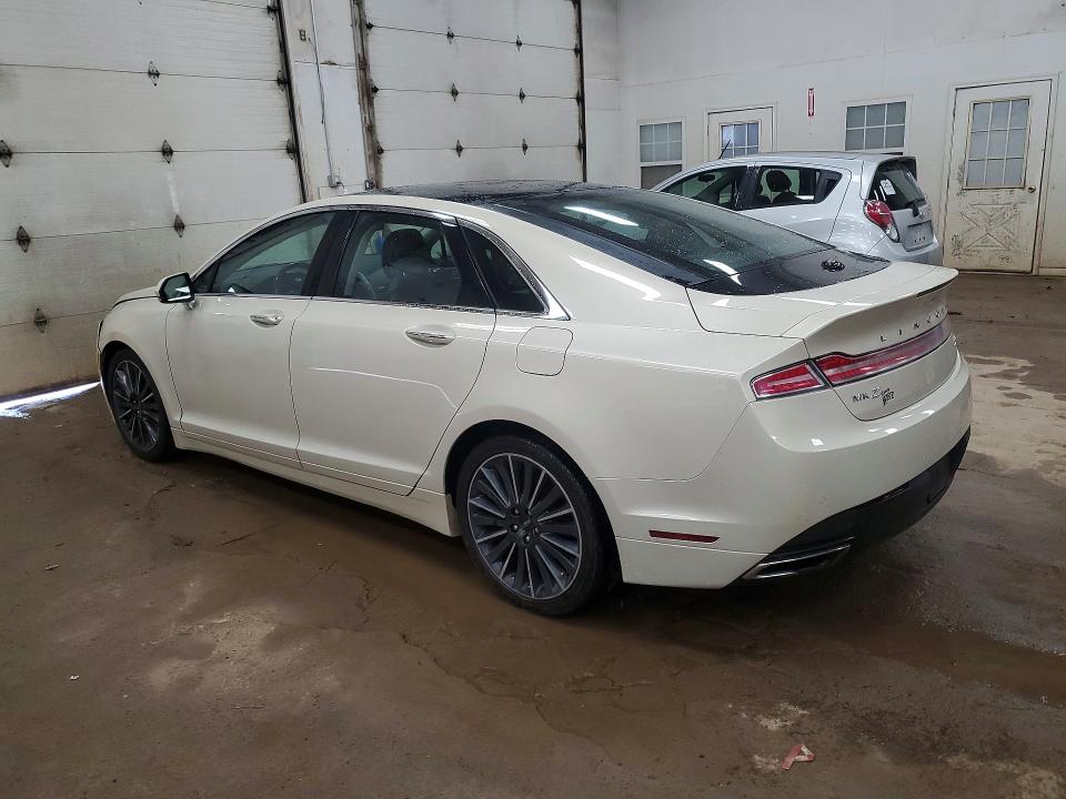 Photo 2 from auction – 2016 LINCOLN MKZ with VIN 3LN6L2J91GR611025