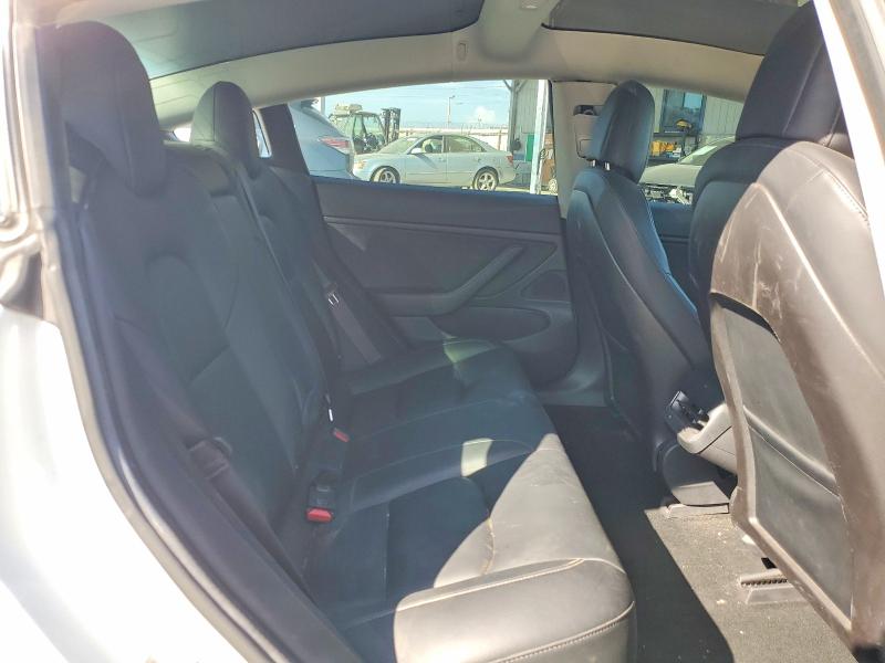 Photo 10 from auction – 2018 TESLA MODEL 3 with VIN 5YJ3E1EBXJF088721