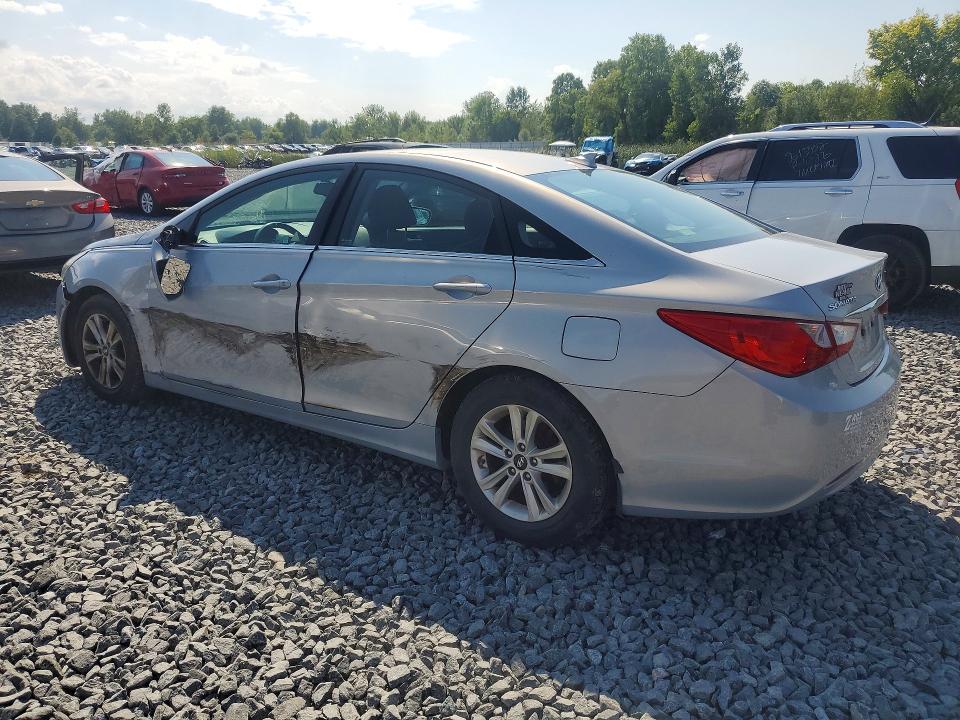 Photo 2 from auction – 2013 HYUNDAI SONATA with VIN 5NPEB4AC4DH632542