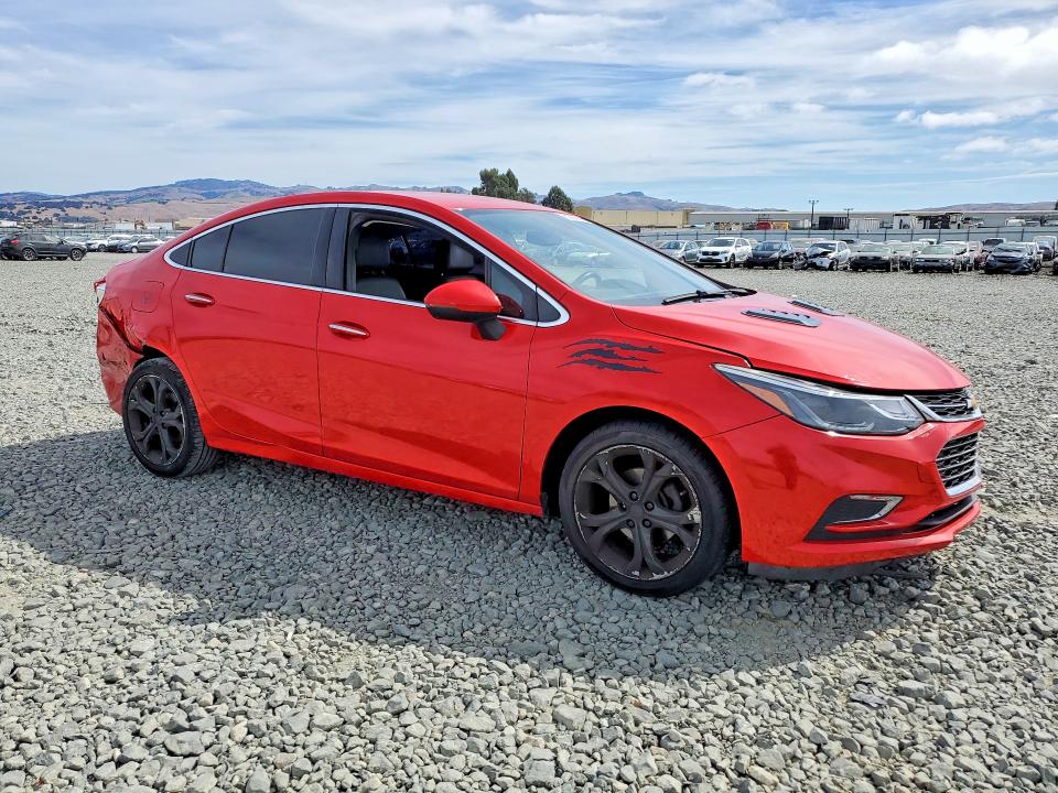 Photo 4 from auction – 2017 CHEVROLET CRUZE with VIN 1G1BF5SM7H7102332