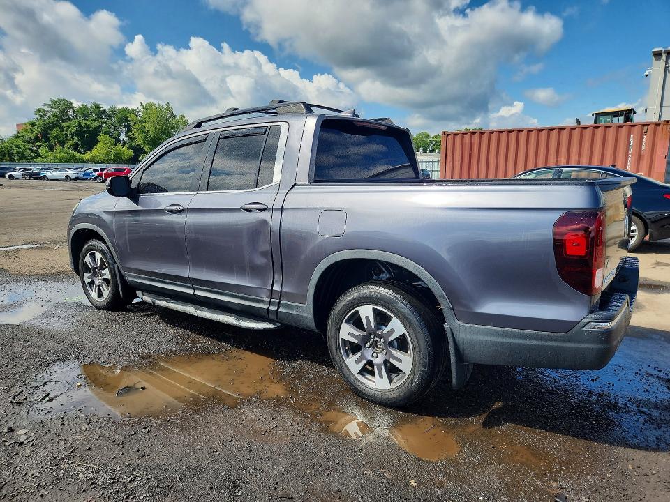 Photo 2 from auction – 2017 HONDA RIDGELINE with VIN 5FPYK3F51HB002488