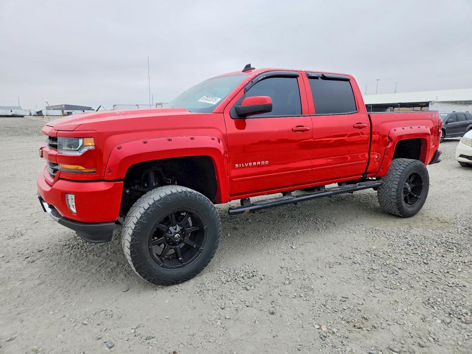 CHEVROLET SILVERADO 2018 with VIN 3GCUKREC1JG191539 - Photo from auction