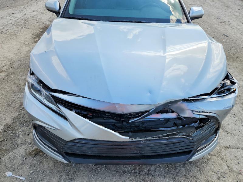 Снимка 11 от търг – 2022 TOYOTA CAMRY с VIN 4T1C11AK2NU647222