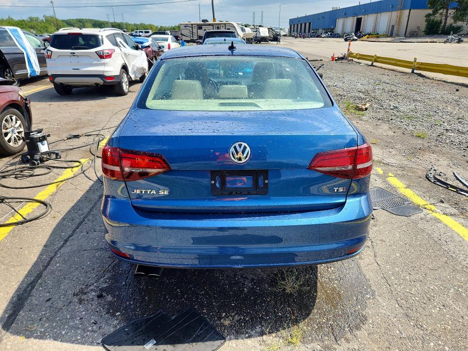 Photo 6 from auction – 2017 VOLKSWAGEN JETTA with VIN 3VWDB7AJ6HM383699