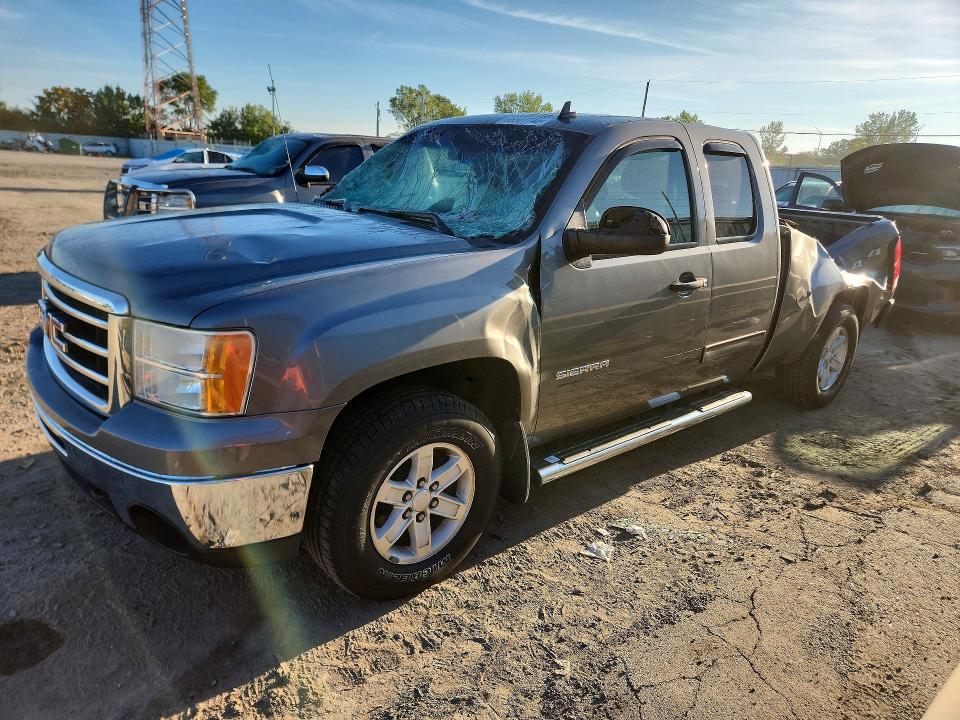 GMC SIERRA 2013 z numerem VIN 1GTR2VE78DZ355729 - Zdjęcie z aukcji