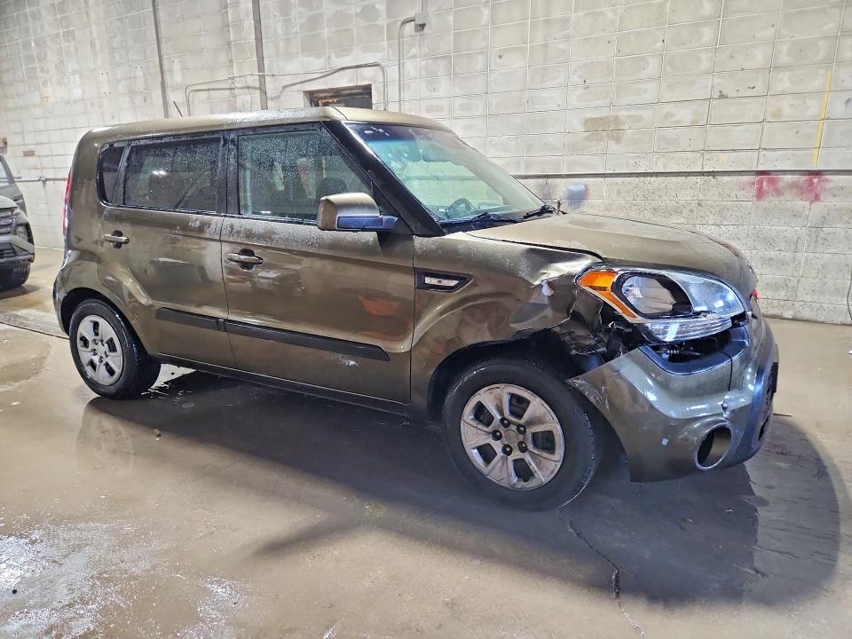 Photo 4 from auction – 2013 KIA SOUL with VIN KNDJT2A53D7490089