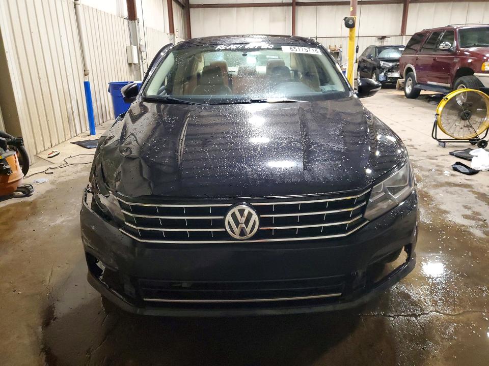 Photo 5 from auction – 2019 VOLKSWAGEN PASSAT with VIN 1VWLA7A34KC007978