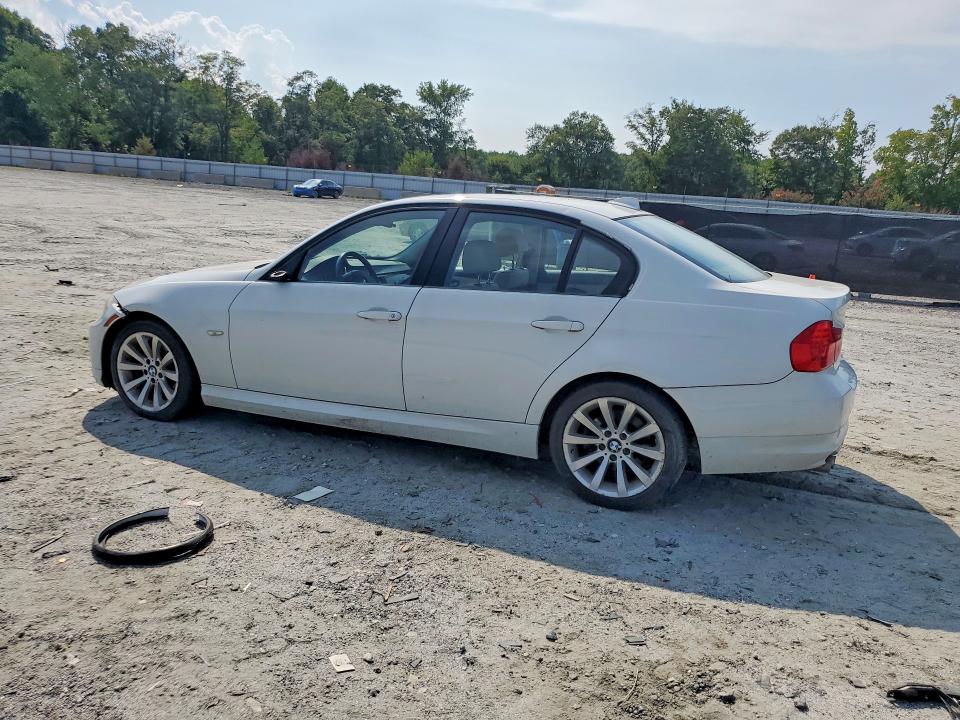 Zdjęcie 2 z aukcji – 2011 BMW 328 z VIN WBAPH7C54BE681905