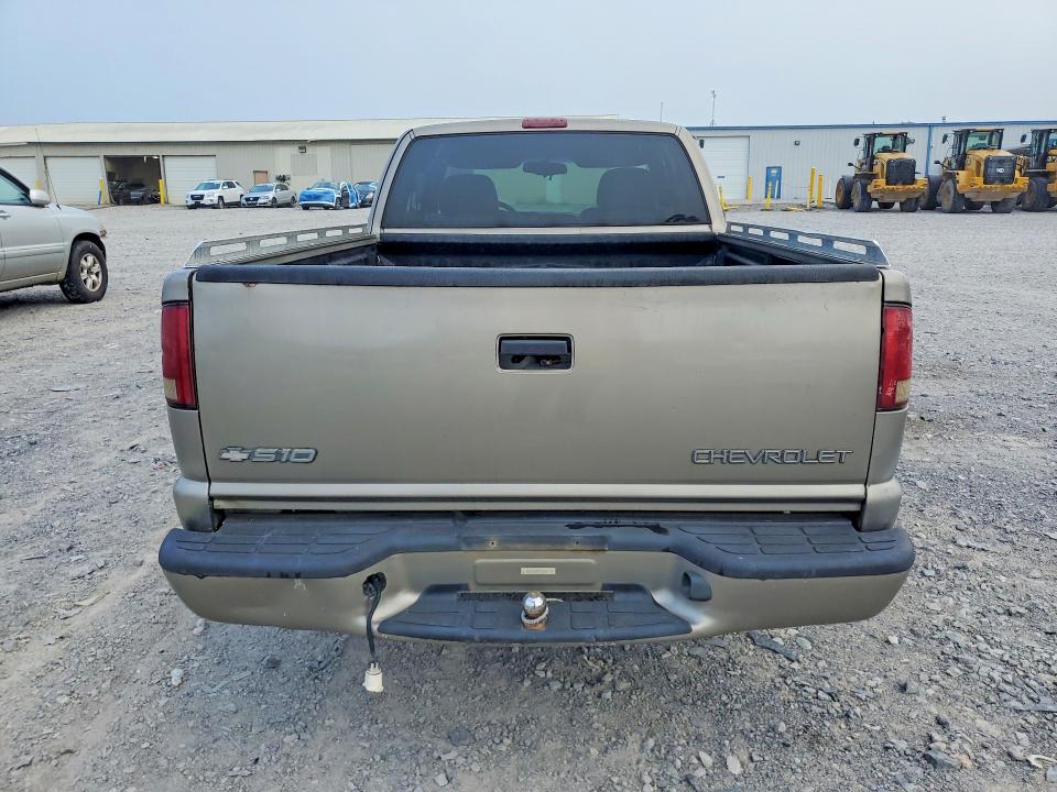 Photo 6 from auction – 2001 CHEVROLET S TRUCK with VIN 1GCCS195618111182