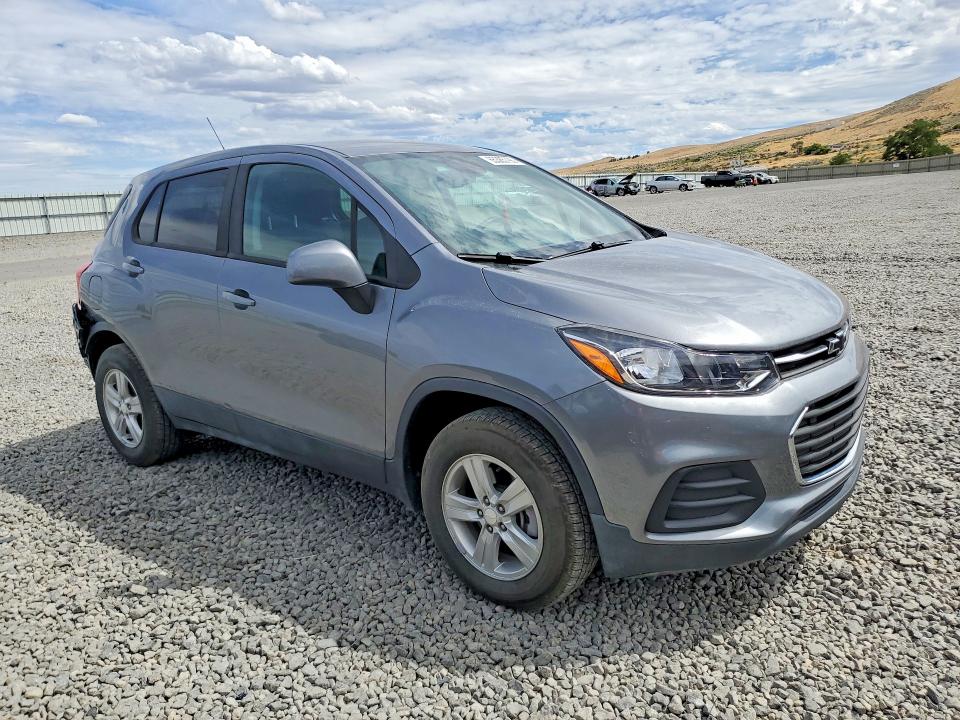 Photo 4 from auction – 2020 CHEVROLET TRAX with VIN 3GNCJNSB3LL307845