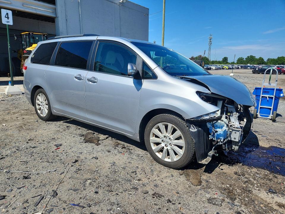 Photo 4 from auction – 2014 TOYOTA SIENNA with VIN 5TDYK3DC4ES467462