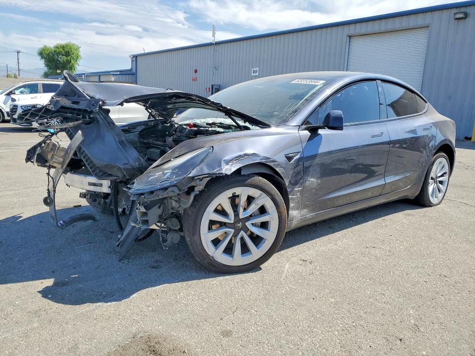 TESLA MODEL 3 2022 with VIN 5YJ3E1EA9NF375173 - Photo from auction