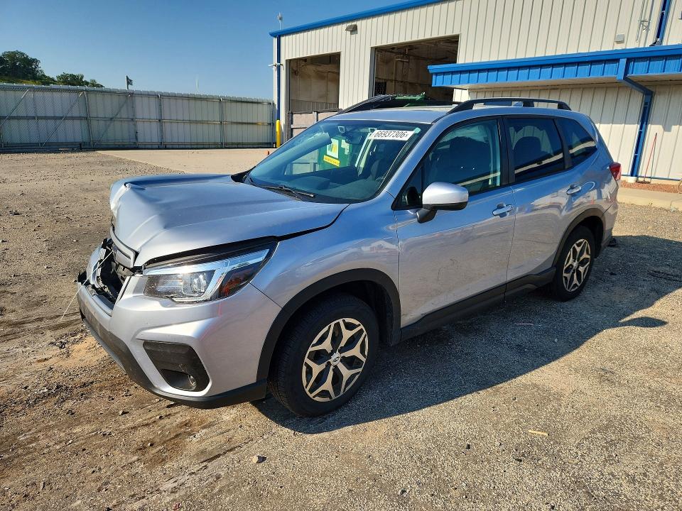SUBARU FORESTER 2020 with VIN JF2SKAJCXLH444205 - Photo from auction