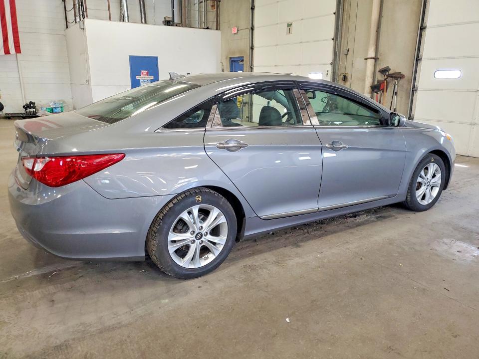 Снимка 3 от търг – 2013 HYUNDAI SONATA с VIN 5NPEC4AC9DH613787