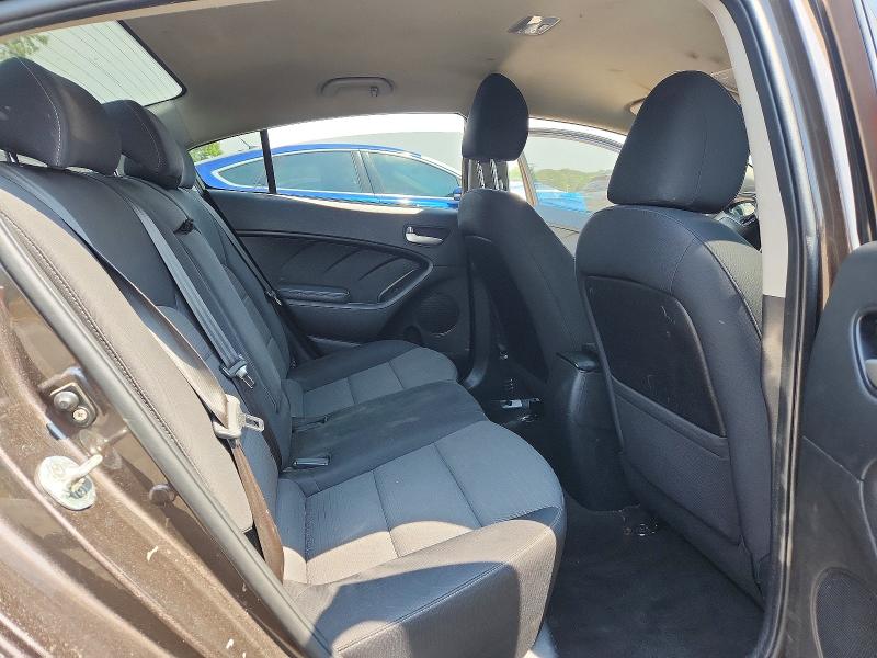Photo 10 from auction – 2017 KIA FORTE with VIN 3KPFL4A75HE151570