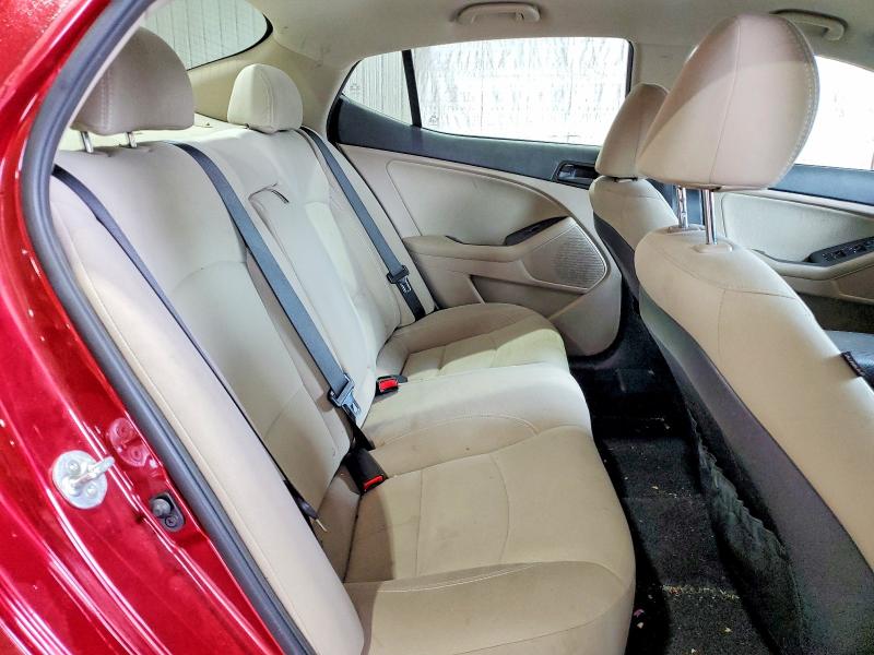 Снимка 10 от търг – 2014 KIA OPTIMA с VIN 5XXGM4A77EG299790