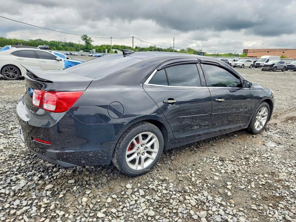 Photo 3 from auction – 2015 CHEVROLET MALIBU with VIN 1G11C5SL8FF319046