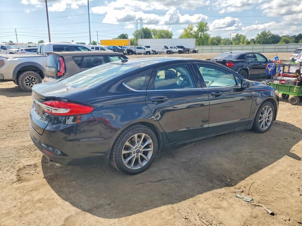 Photo 3 from auction – 2017 FORD FUSION with VIN 3FA6P0H74HR328627