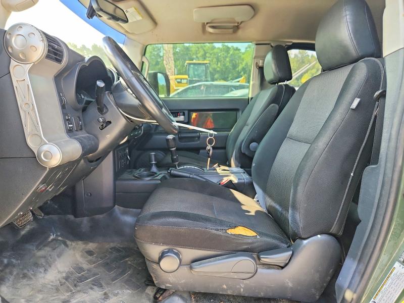Photo 7 from auction – 2010 TOYOTA FJ CRUISER with VIN JTEBU4BF9AK082219