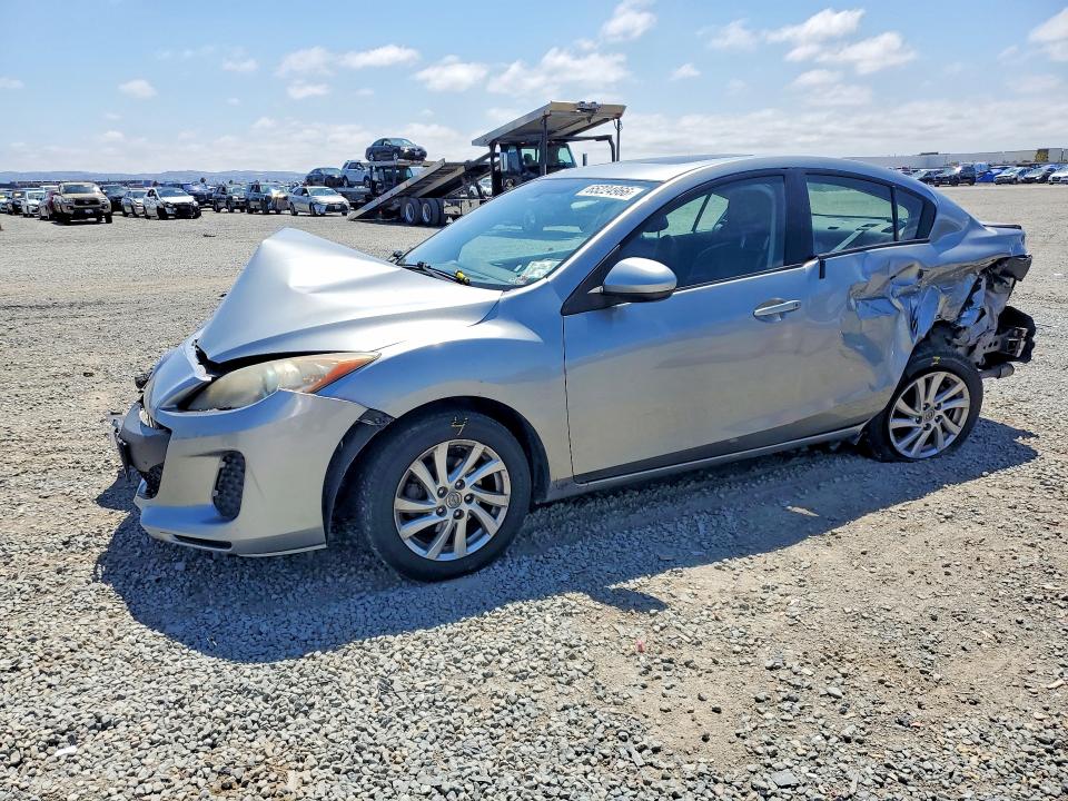 MAZDA 3 2012 with VIN JM1BL1W8XC1650133 - Photo from auction