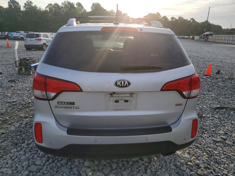 Photo 6 from auction – 2014 KIA SORENTO with VIN 5XYKT3A66EG528003