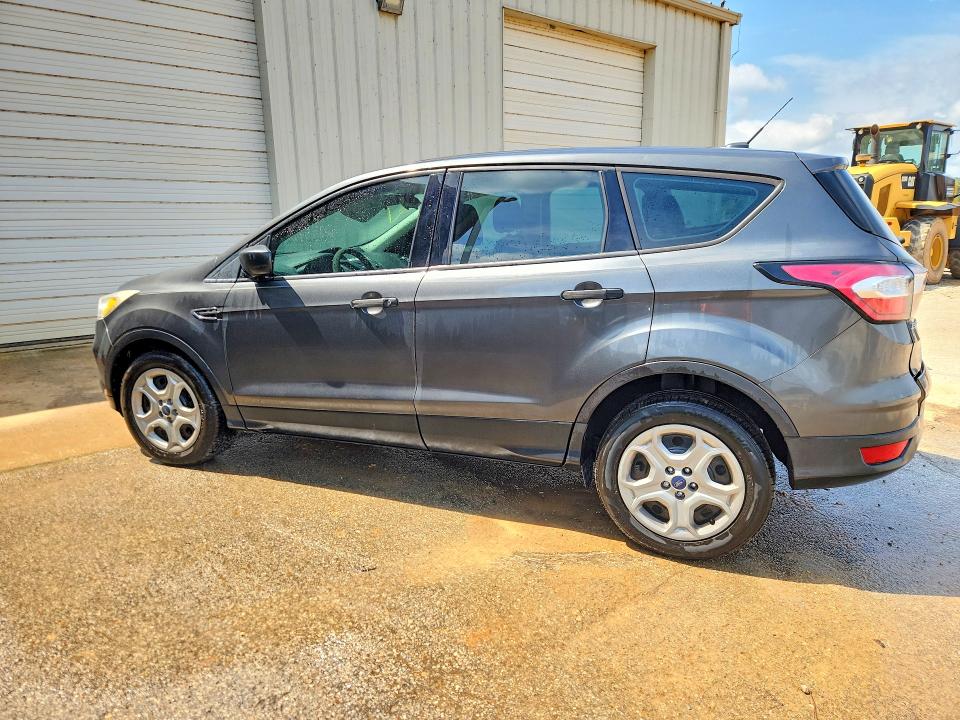 Photo 2 from auction – 2017 FORD ESCAPE with VIN 1FMCU0F7XHUD86934