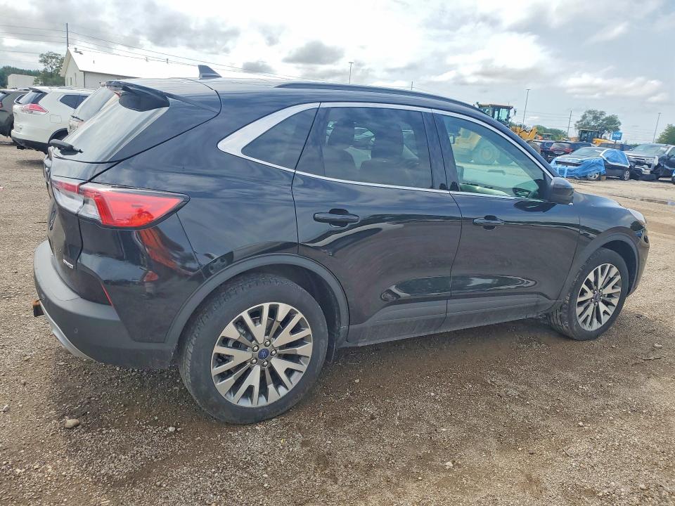 Photo 3 from auction – 2022 FORD ESCAPE with VIN 1FMCU9J92NUB63277