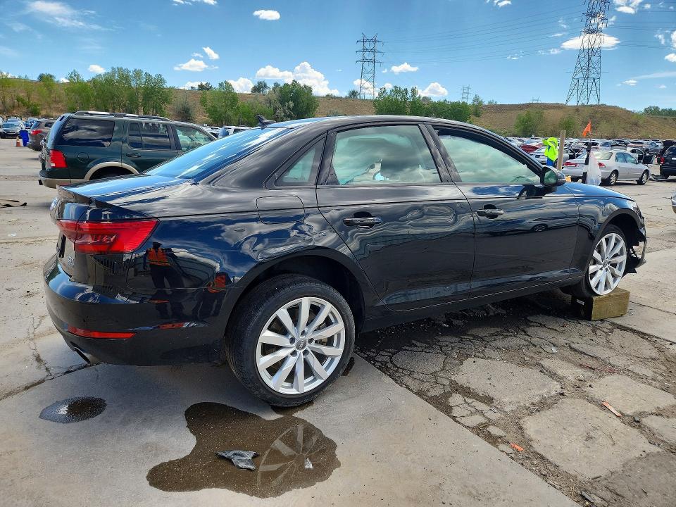 Photo 3 from auction – 2017 AUDI A4 with VIN WAUANAF42HN032790