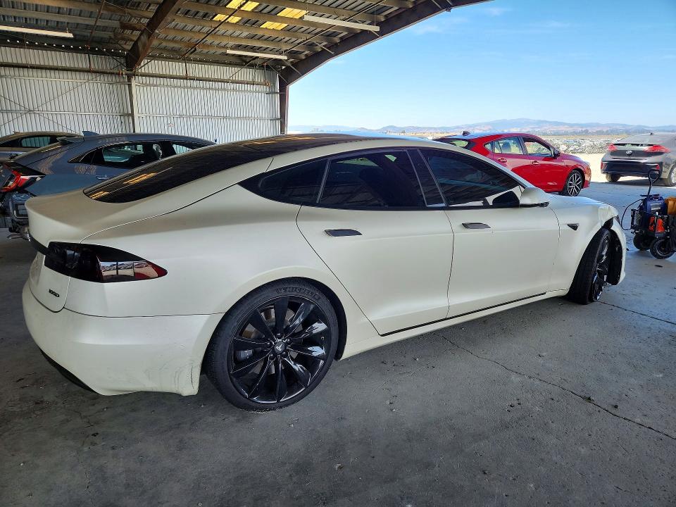 Photo 3 from auction – 2017 TESLA MODEL S with VIN 5YJSA1E20HF208219