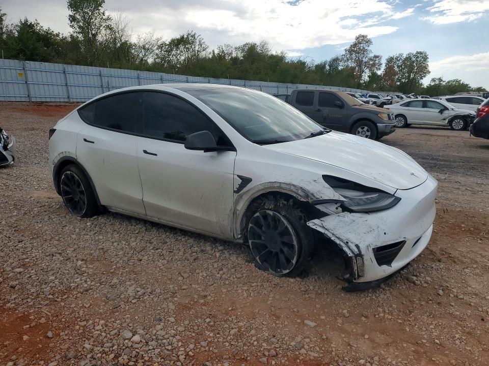 Photo 4 from auction – 2021 TESLA MODEL Y with VIN 5YJYGDEE4MF185798
