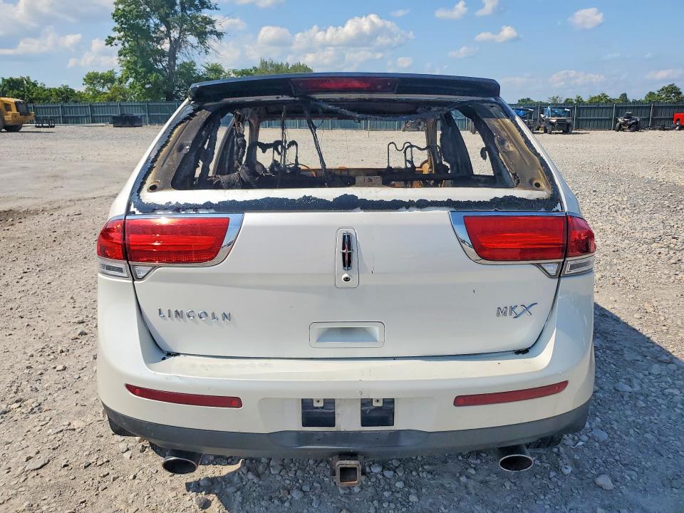 Photo 6 from auction – 2011 LINCOLN MKX 4D 4WD with VIN 2LMDJ6JK1BBJ07738