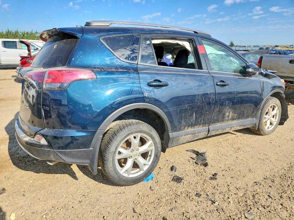 صورة رقم 3 من المزاد - 2018 TOYOTA RAV4 مع VIN 2T3RFREV8JW828700