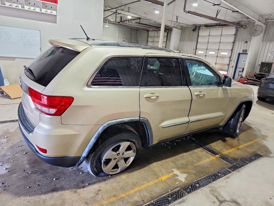 Photo 3 from auction – 2012 JEEP GRAND CHEROKEE with VIN 1C4RJFAG3CC156586