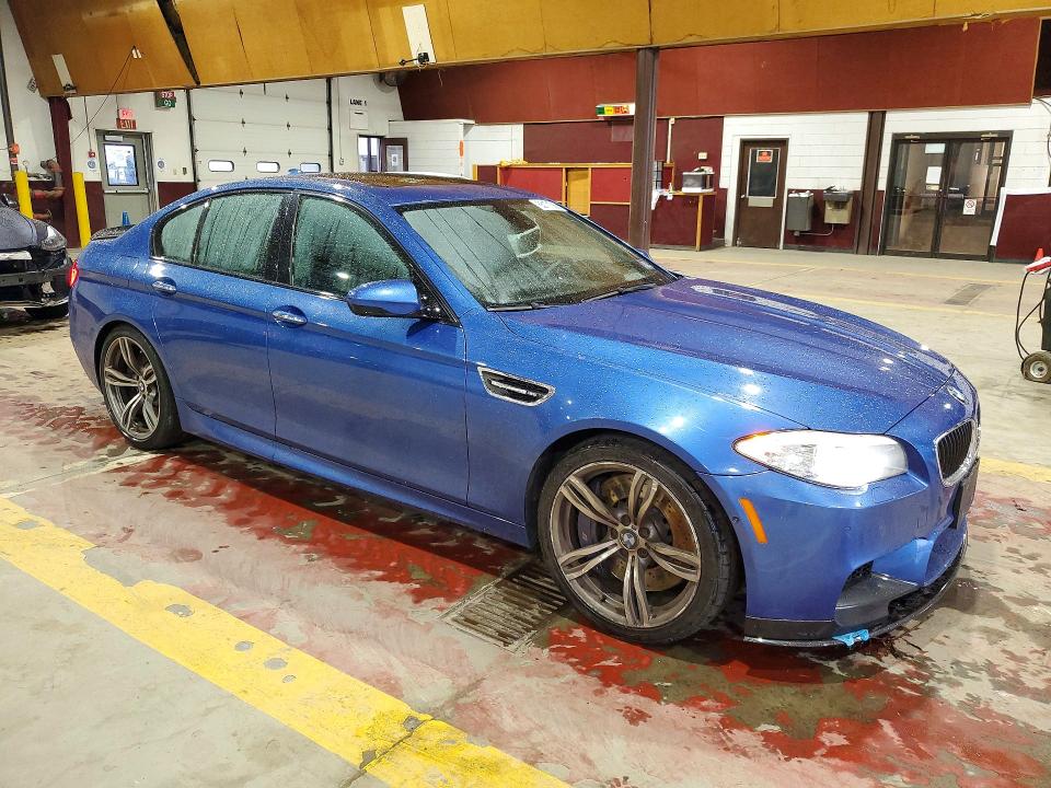 Фото 4 с аукциона – 2012 BMW M5 с VIN WBSFV9C50CC772288