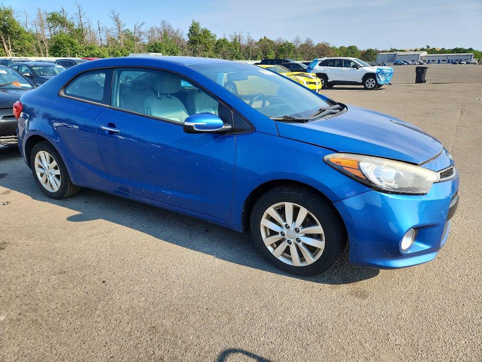 Photo 4 from auction – 2014 KIA FORTE KOUP with VIN KNAFX6A80E5240640