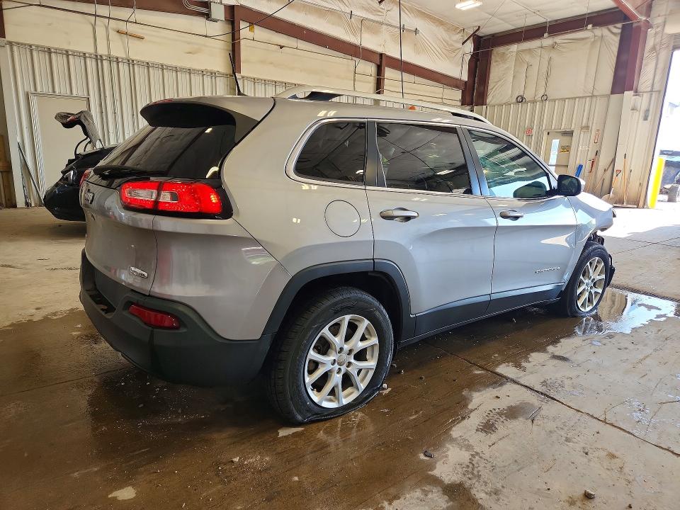 Photo 3 from auction – 2016 JEEP CHEROKEE with VIN 1C4PJMCB9GW203900