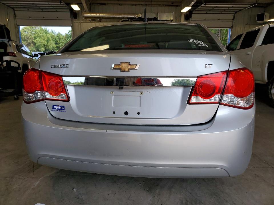 Photo 6 from auction – 2014 CHEVROLET CRUZE with VIN 1G1PC5SB6E7370913