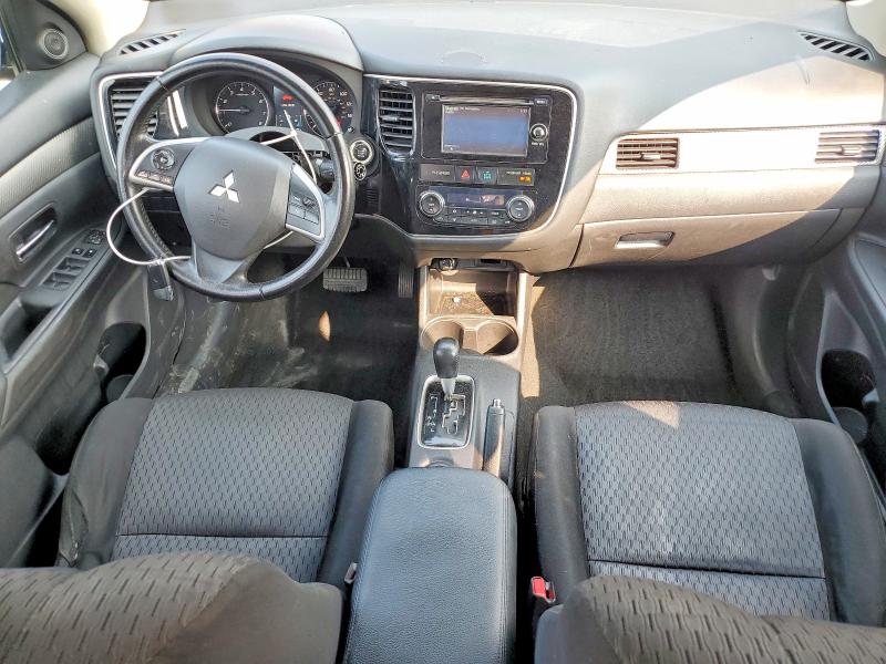 Photo 8 from auction – 2014 MITSUBISHI OUTLANDER with VIN JA4AD3A39EZ009523