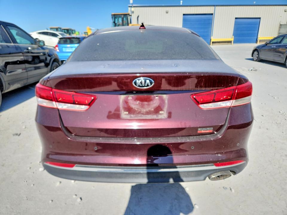 Photo 6 from auction – 2018 KIA OPTIMA with VIN 5XXGT4L30JG245447